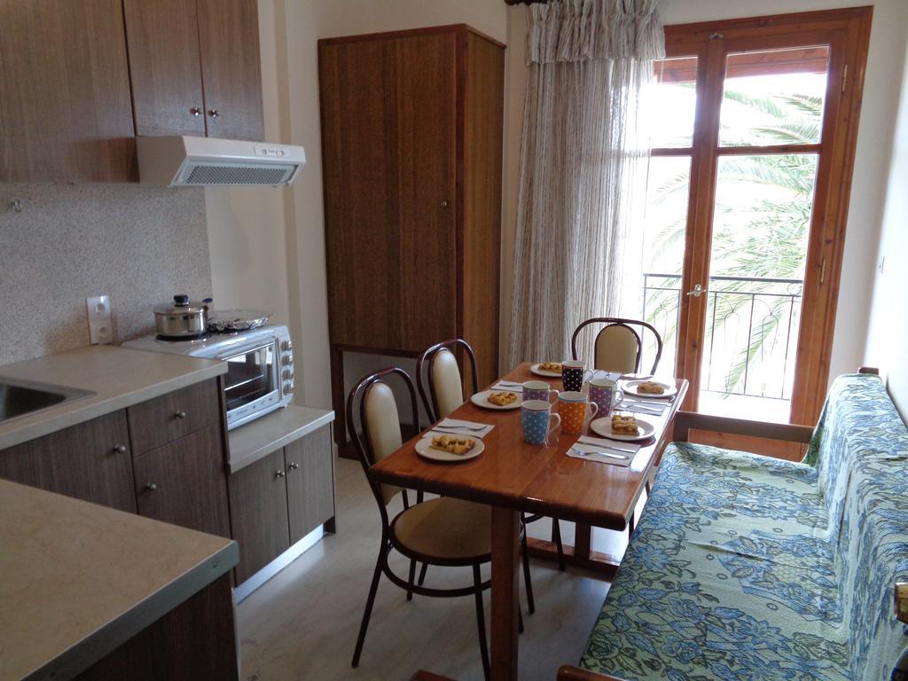 Skyline Apartment Velonádes Стая снимка
