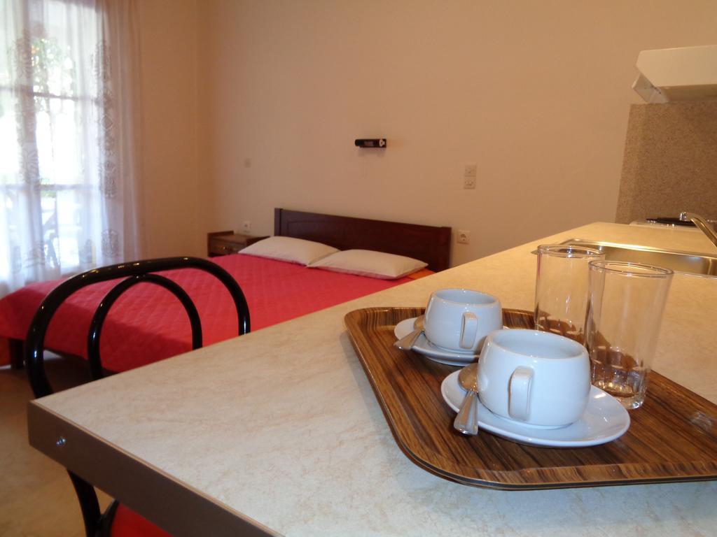 Skyline Apartment Velonádes Екстериор снимка