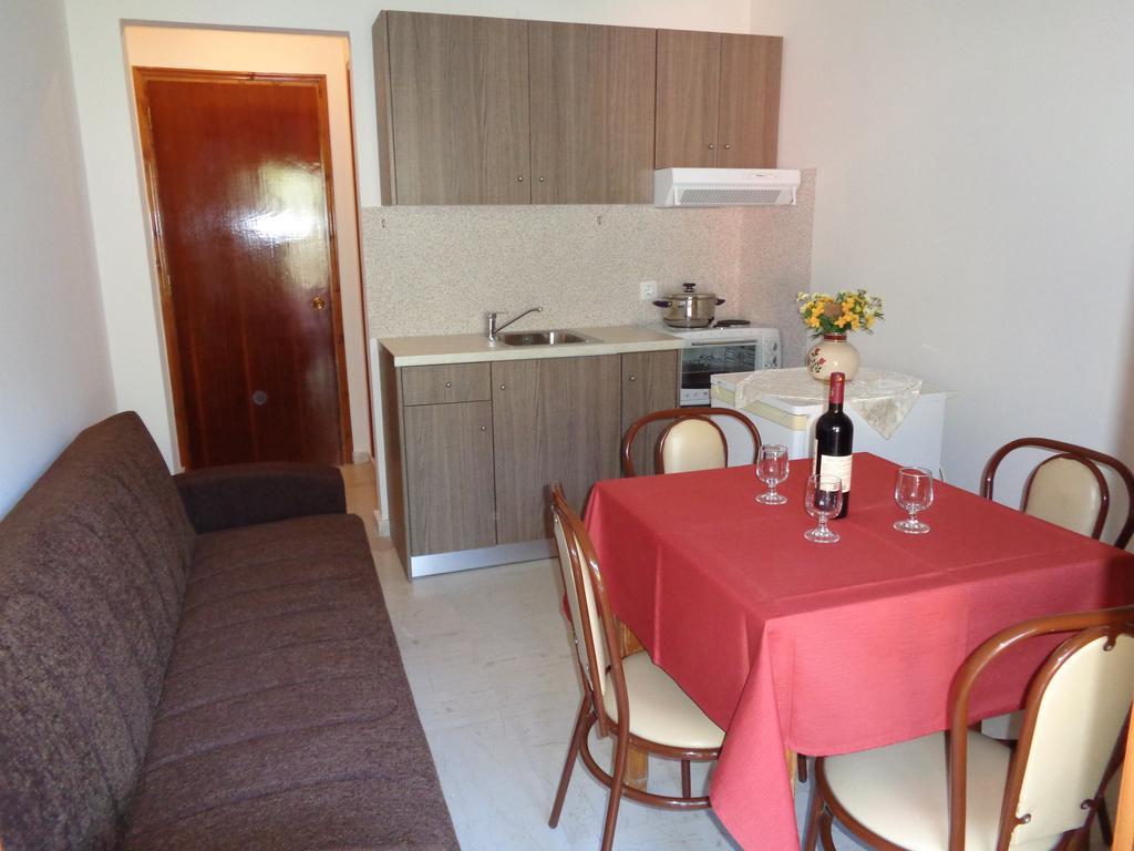 Skyline Apartment Velonádes Стая снимка